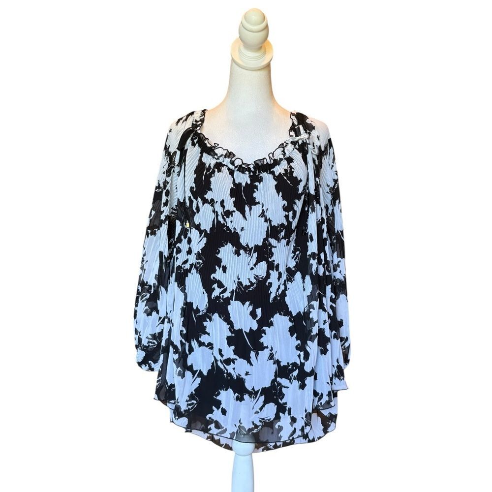Lane Bryant Blouse Black White Floral Chiffon Pleated Lined Womens 26/28 NEW